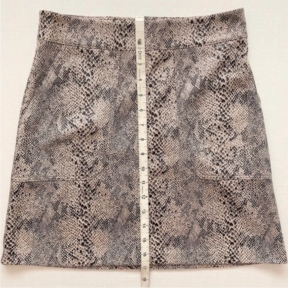 ($10) NEW Snakeskin Print Mini Skirt